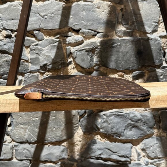 Louis Vuitton Etui Voyage Brown Monogram GM Pouch - Picture 3 of 16